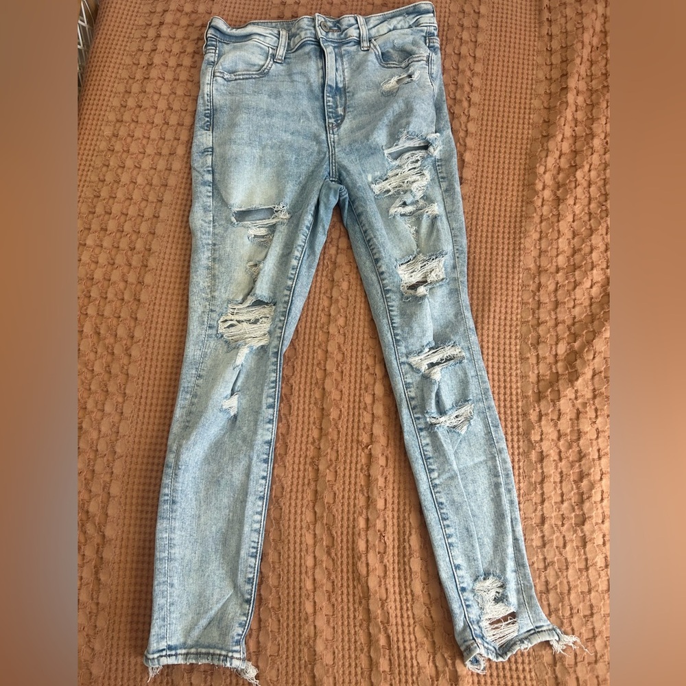 American Eagle Outfitters Light Blue Distressed Skinny Jeans